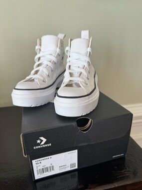 Chuck Taylor® All Star® Lugged Lift Platform Canvas Youth 13.5 NIB